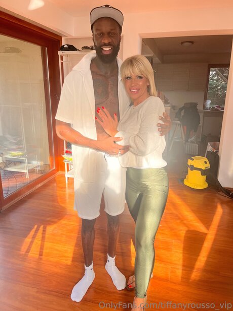 ティーンのバックスタイルOnlyFans ホットxxx ギャラリー