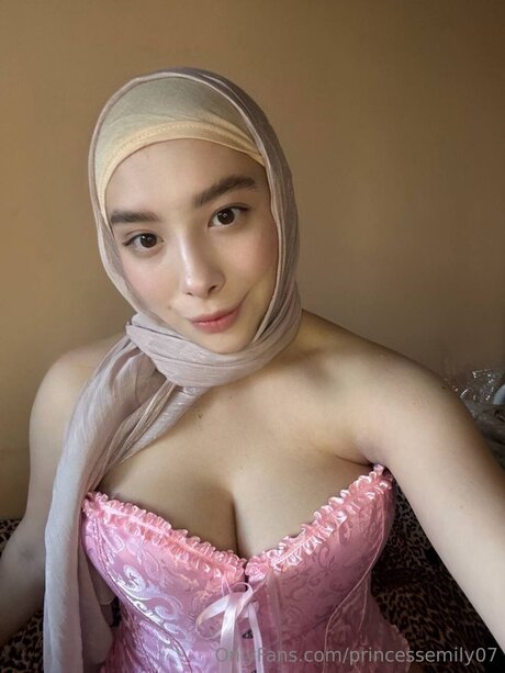 Princessemily07 ポルノスター 無料 写真