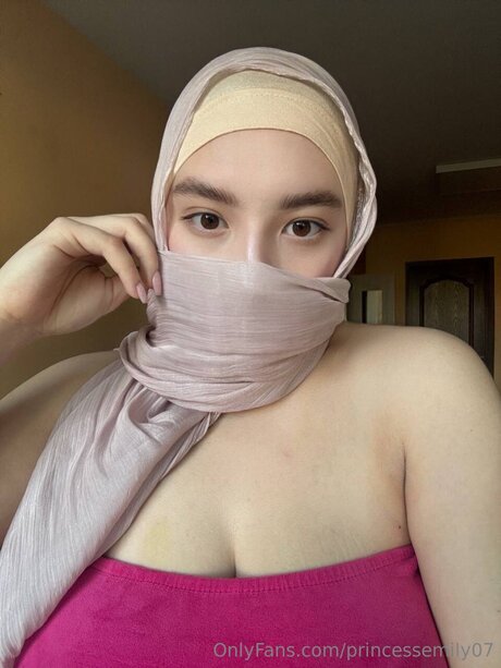 Princessemily07 最高のポルノスター 画像