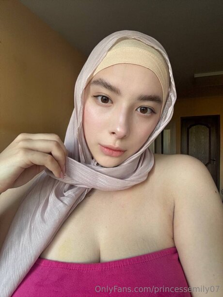 Princessemily07 モデル 写真