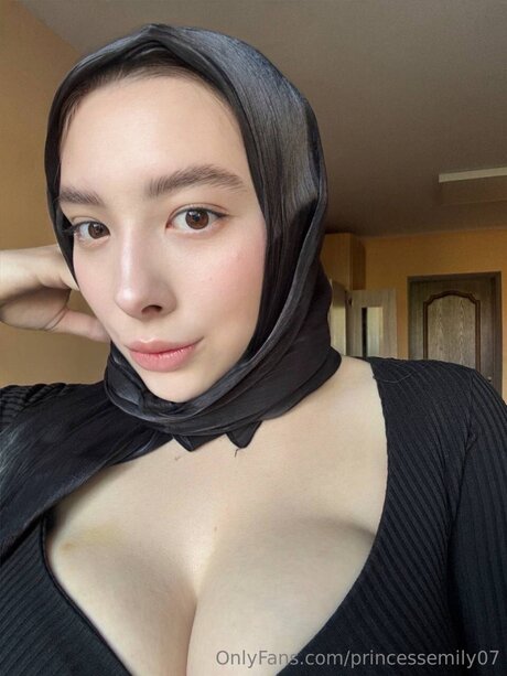 Princessemily07 完璧な女優 ギャラリー