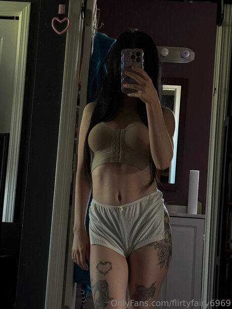 太った黒人女性OnlyFans ポルノグラフィック ギャラリー