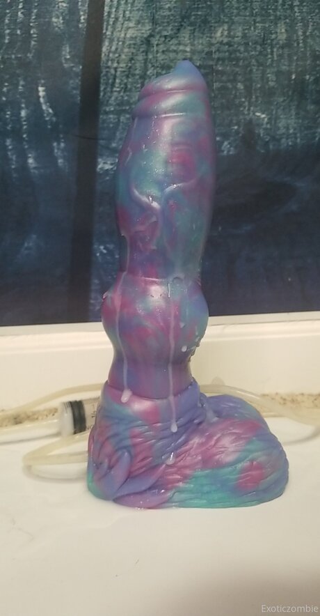 Exoticzombiefree ポルノモデル 写真