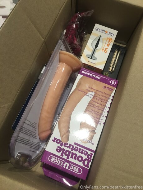 Beatrixkittenfree セックス女優 画像