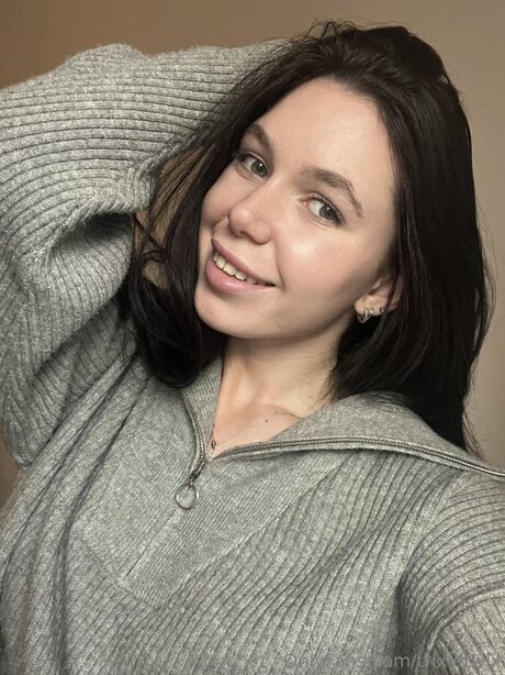 痩せた金髪の熟女OnlyFans セクシー裸 写真