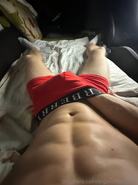 膨らみ OnlyFans アダルト 写真