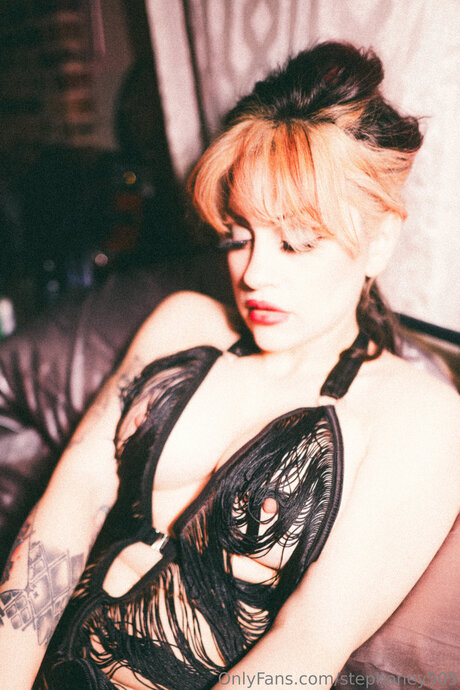 ぽっちゃり痴女OnlyFans 無料裸 写真