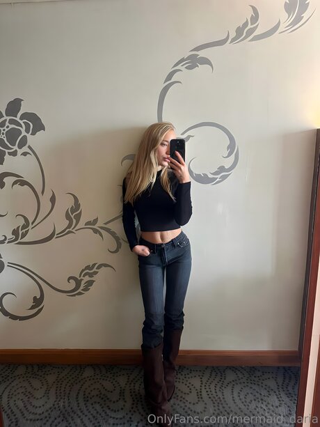 Mermaid Daria 裸のポルノスター ギャラリー