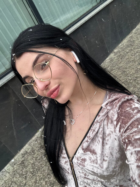 Ellyberry かわいいポルノスター 画像