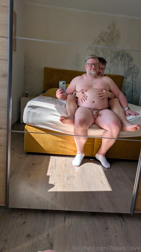 2bears1love アダルトモデル 写真