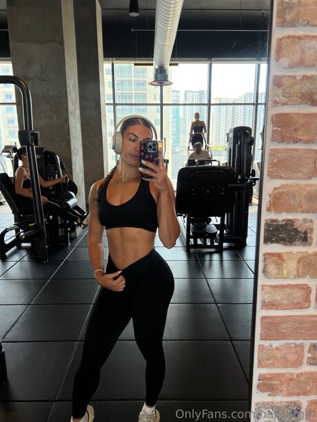 Hail Fitgirl 高品質のポルノスター 写真