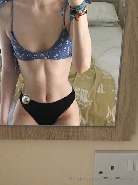 Gabstonevip ヌードモデル 写真