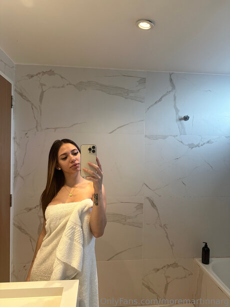 ビキニストリップOnlyFans 無料裸 アーカイブ