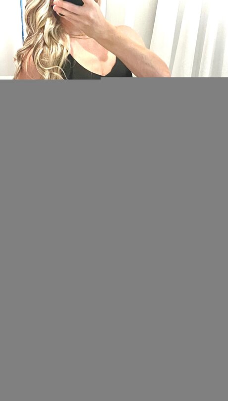 Meaganyoung2211 トップスター 写真