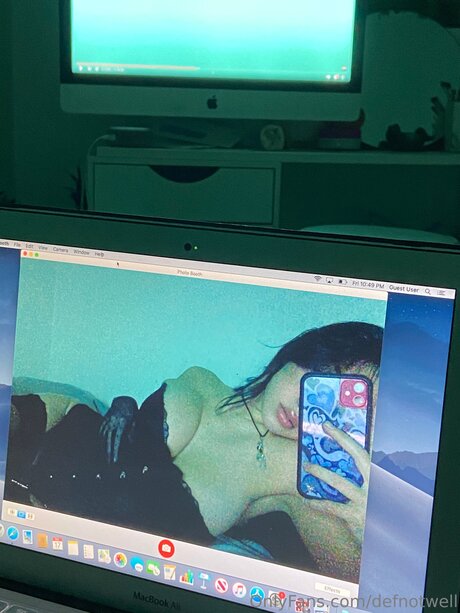 Defnotwell ポルノスター セクシー 写真