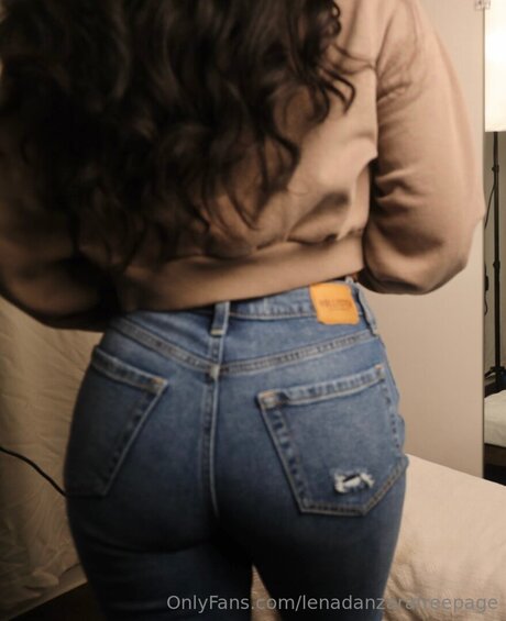 デカ尻ジーンズ OnlyFans ホットセックス 写真