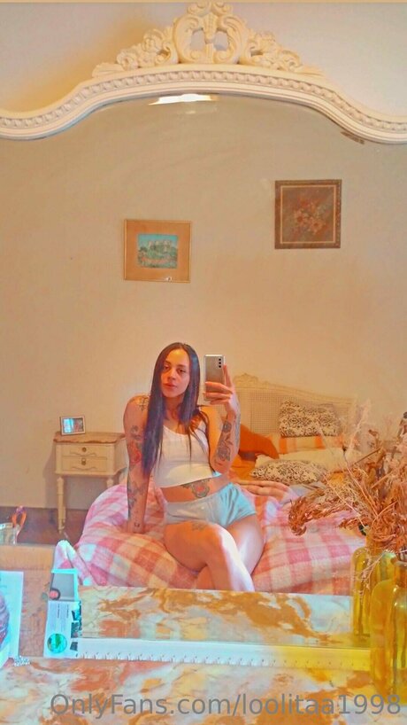 Loolitaa1998 完璧なスター 写真