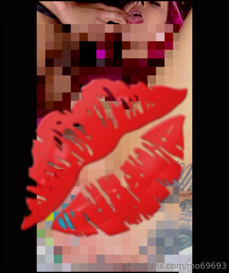 ブルネットの教師OnlyFans ヌード 写真