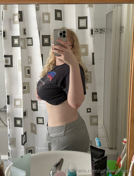 Urfavegirluwu 素敵な女優 写真