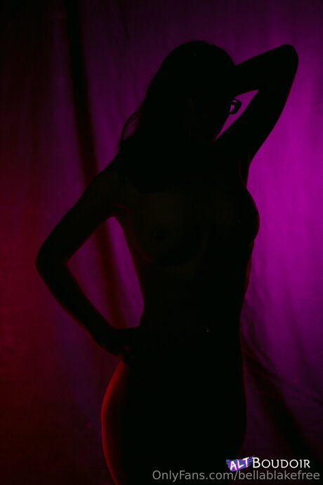 Bellablakefree ポルノモデル 写真