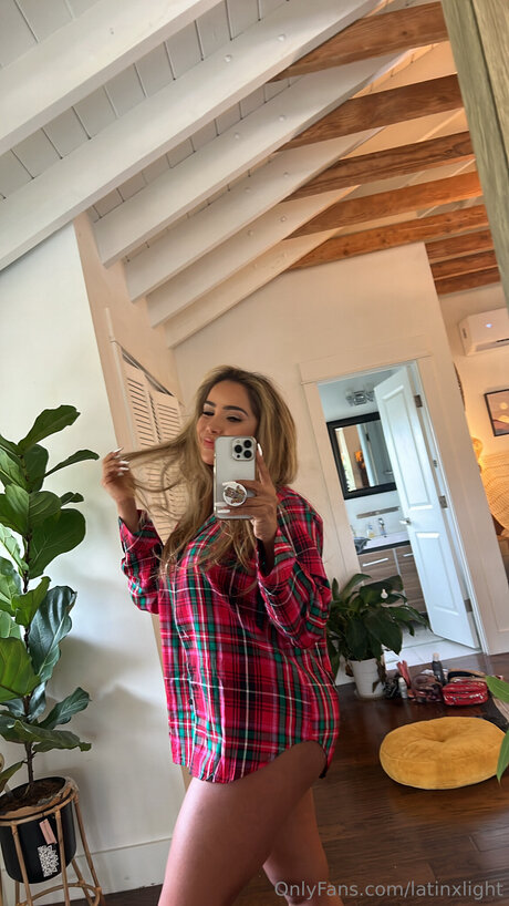 Latinxlight 女優 写真