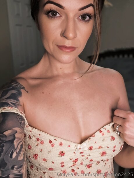 Spicy Lemon2425 スター xxx 画像