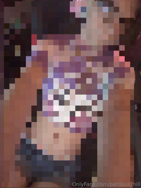 Perilous Hill ポルノ女優 画像