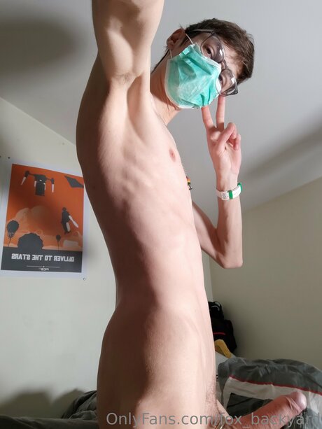 アジア人のタトゥー OnlyFans ヌード 画像