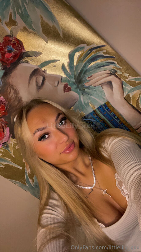 若い熟女OnlyFans ポルノ 写真