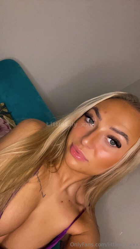 Littlelily Xxx ホットモデル 写真