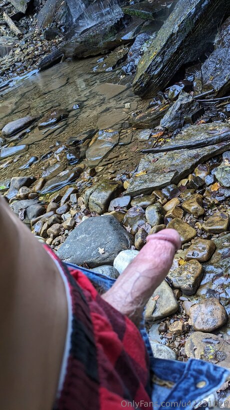 小柄で痩せたOnlyFans ヌード 写真