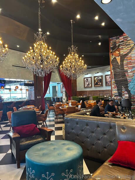 Blankslatee アダルトスター 画像