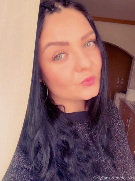 Deea31 エロティックなポルノスター ギャラリー