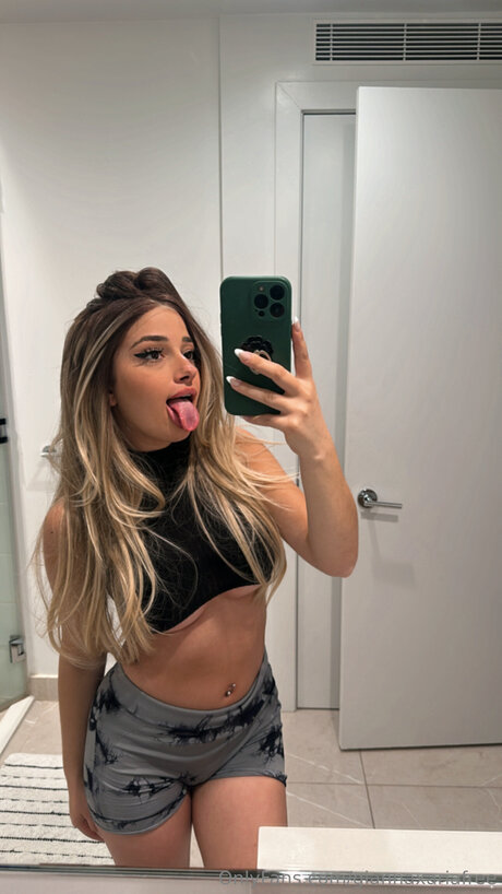 Giannaxariafree ポルノスター セックス 写真