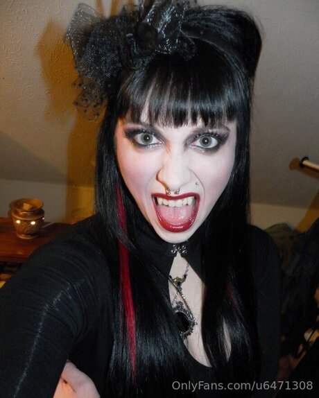 Goddesshaylee 裸のポルノスター アーカイブ