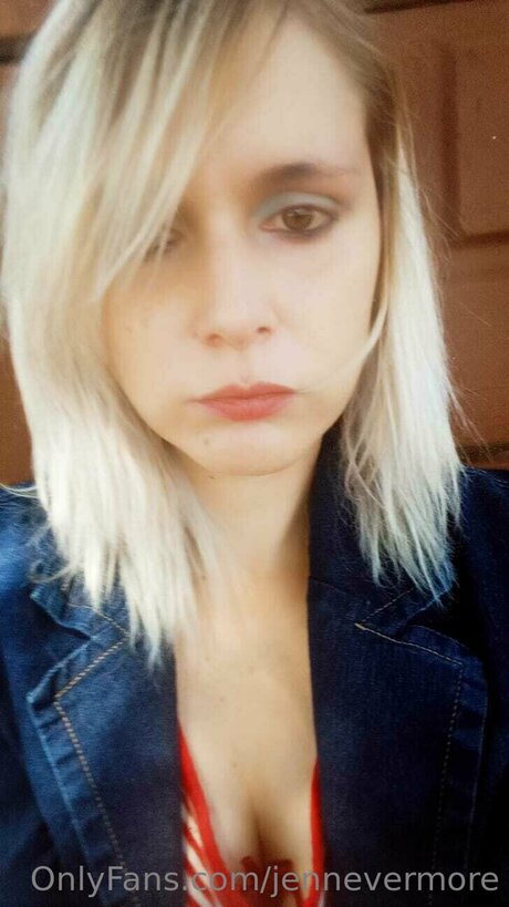 Jennevermore セクシーなスター 写真