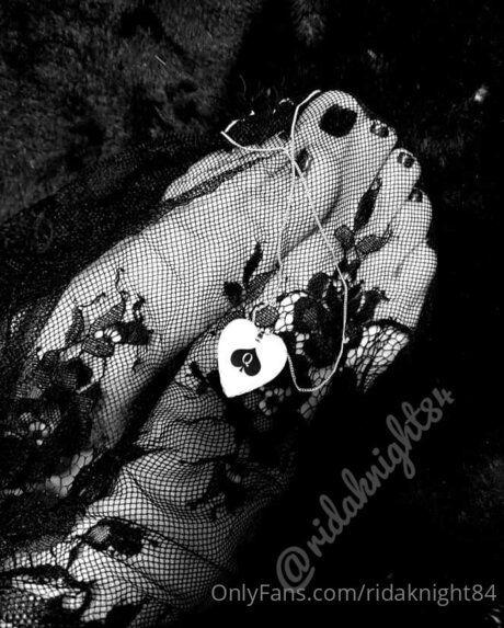 Ridaknight84 セクシーモデル 写真