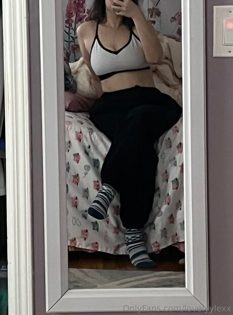 Lovelyylexx トップ女優 写真