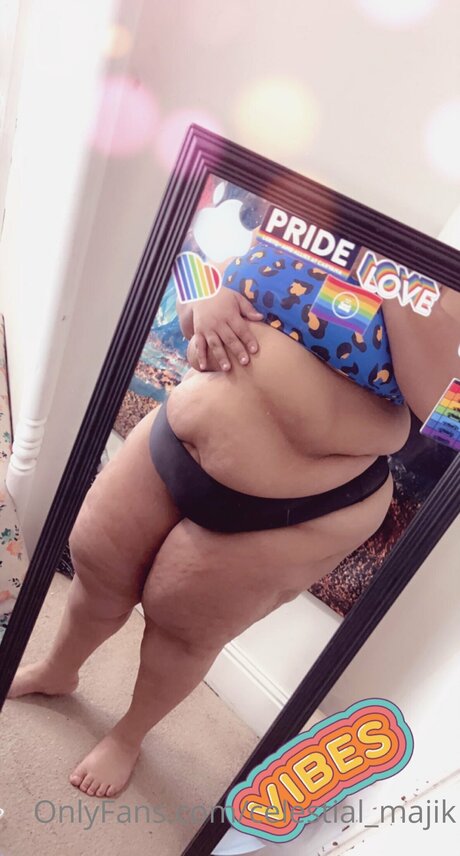 Celestial Majik モデル 写真