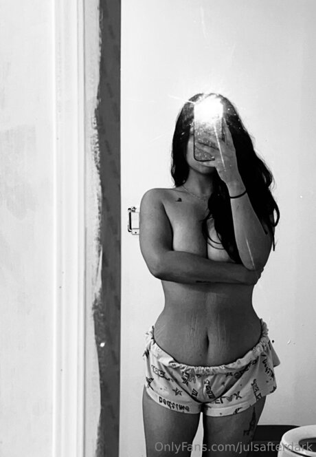 サッカーママOnlyFans 美しい裸 画像