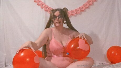 Naturally Naomi Free ポルノスター 画像