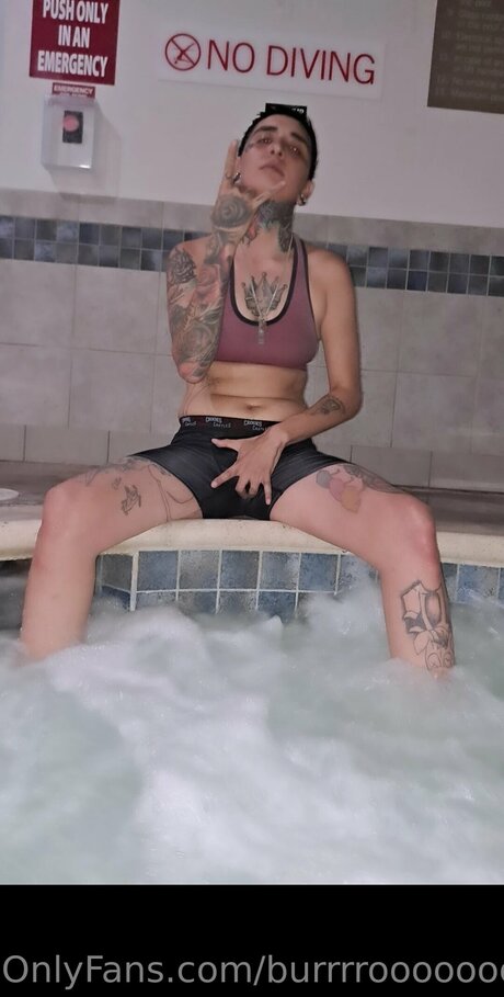 Burrrrooooooo 独占女優 写真