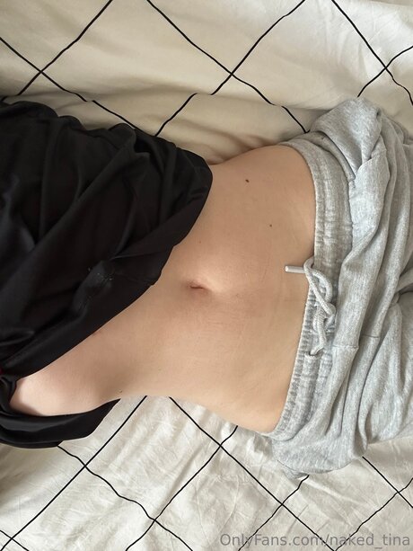 Naked Tina 完璧なモデル 画像