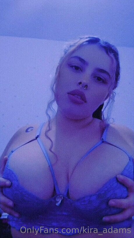 Kira Adams セクシーモデル ギャラリー