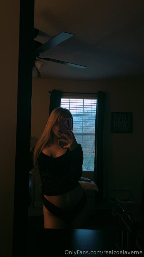 Realzoelaverne アートモデル 画像