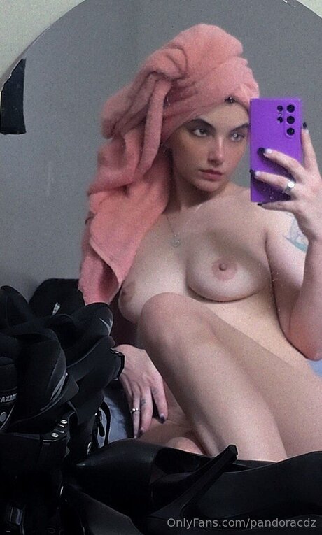 Pandoracdz かわいいポルノスター 写真