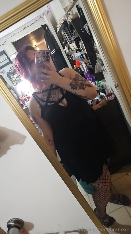 Bigtiddygothmommyuwu ポルノスター 美しい 写真