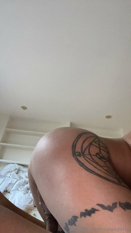 異人種間OnlyFans エロチック 写真