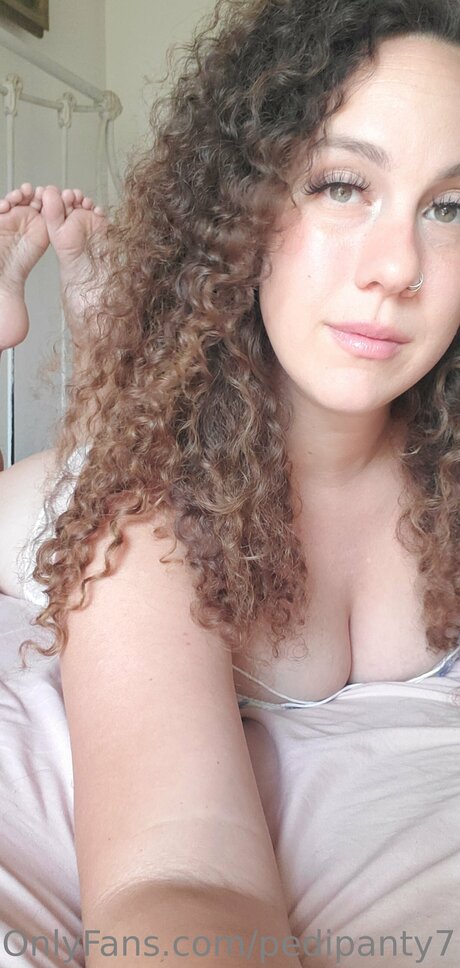 U9317275 完璧なモデル 画像