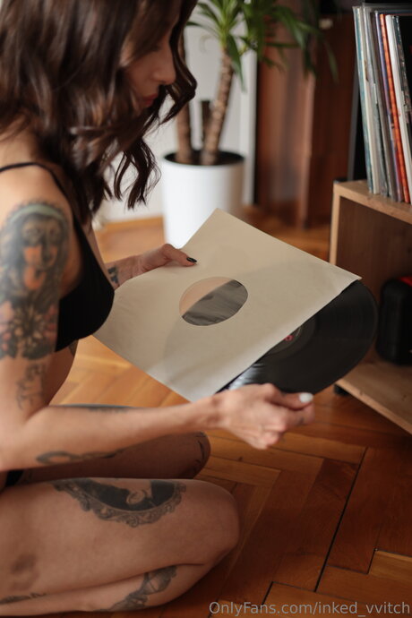 Inked Vvitch かわいいポルノスター ギャラリー